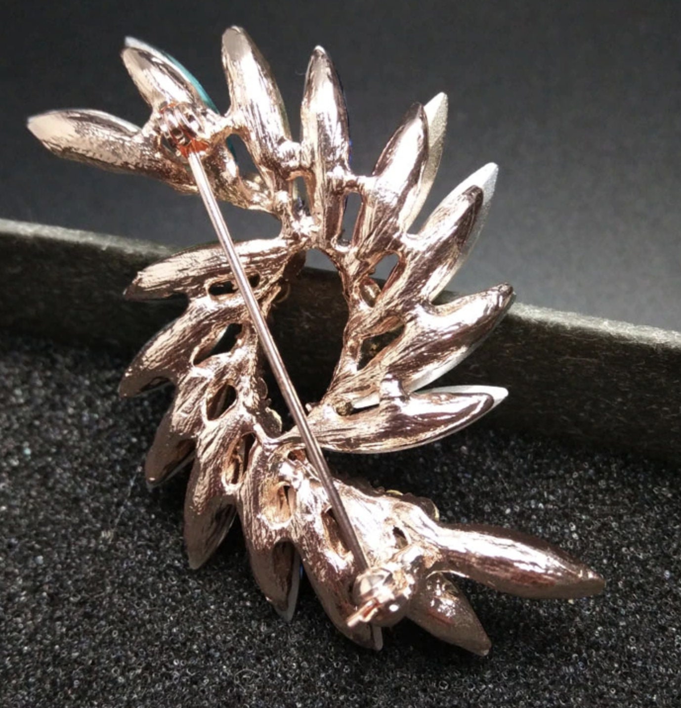 Multicolour Designer Brooch Vintage Look Gold Plated Suit coat broach Pin GGG20