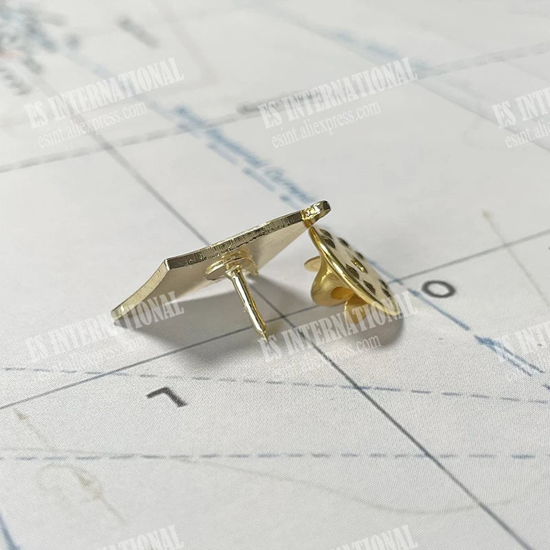 America USA National Flag Lapel Pins Crystal Epoxy Metal Enamel Badge Paint Brooch Souvenir Suit Personality Commemorative