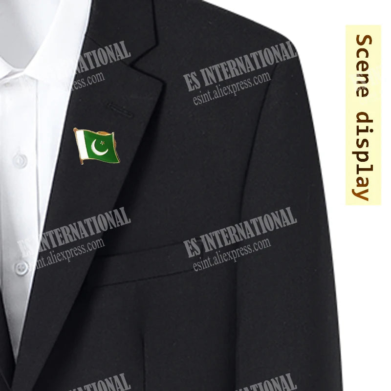 Pakistan National Flag Lapel Pins Crystal Epoxy Metal Enamel Badge Paint Brooch Souvenir Suit Personality Commemorative Gifts