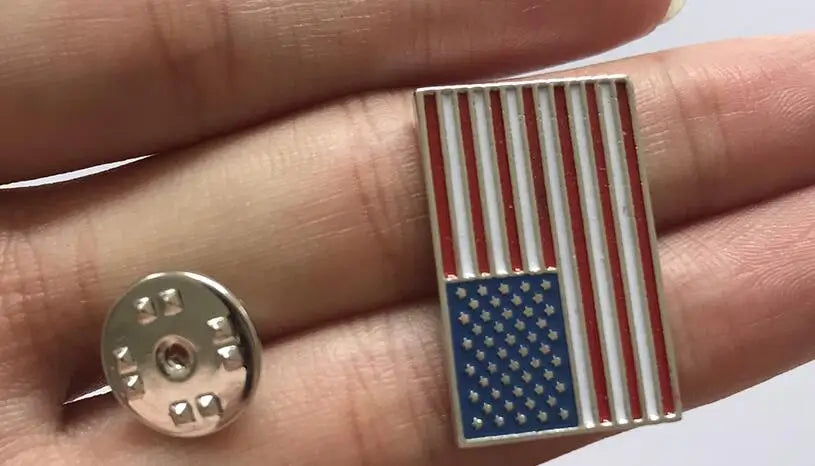 DCARZZ USA Flag Badge Brooches Lapel Pin Country Badges Enamel PinsFashion Jewelry Brooches for Women Cute Gift