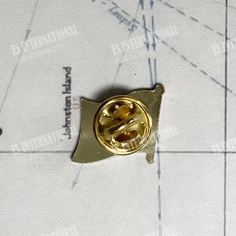 Salvador National Flag Lapel Pins Crystal Epoxy Metal Enamel Badge Paint Brooch Souvenir Suit Personality Commemorative Gifts