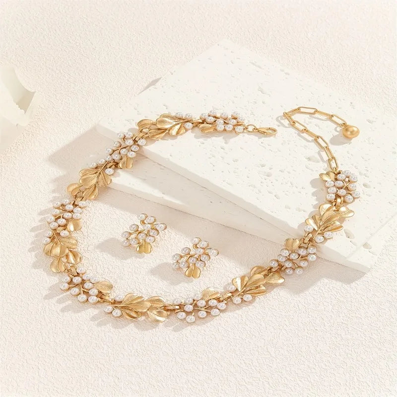 3pcs Luxury Vintage Gold Colour Leaves Set with Imitation Pearl Necklace Earrings Women's Elegant Court Style Jewellery