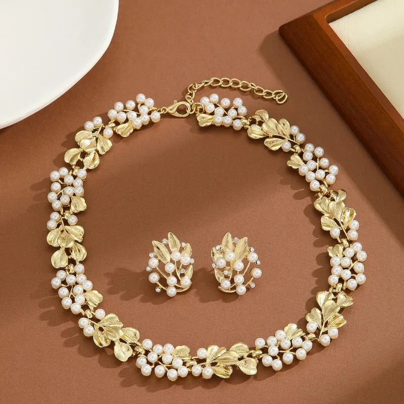 3pcs Luxury Vintage Gold Colour Leaves Set with Imitation Pearl Necklace Earrings Women's Elegant Court Style Jewellery