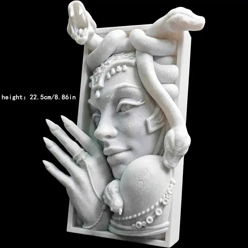 Medusa Figurine Bookends, Decorative Plastic Statue for Shelf, Desk, and Room Ambiance, Versatile Indoor Decor