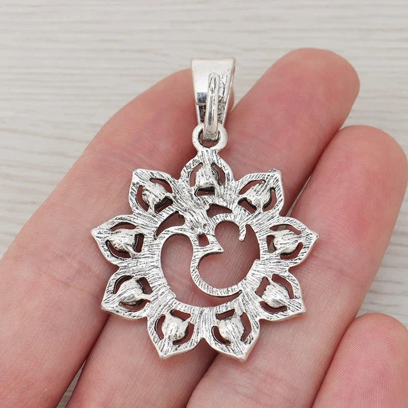 5 x Tibetan Silver OM AUM Crystal Rhinestone Yoga Lotus Flower Charms Pendants for DIY Necklace Jewellery Making Accessories