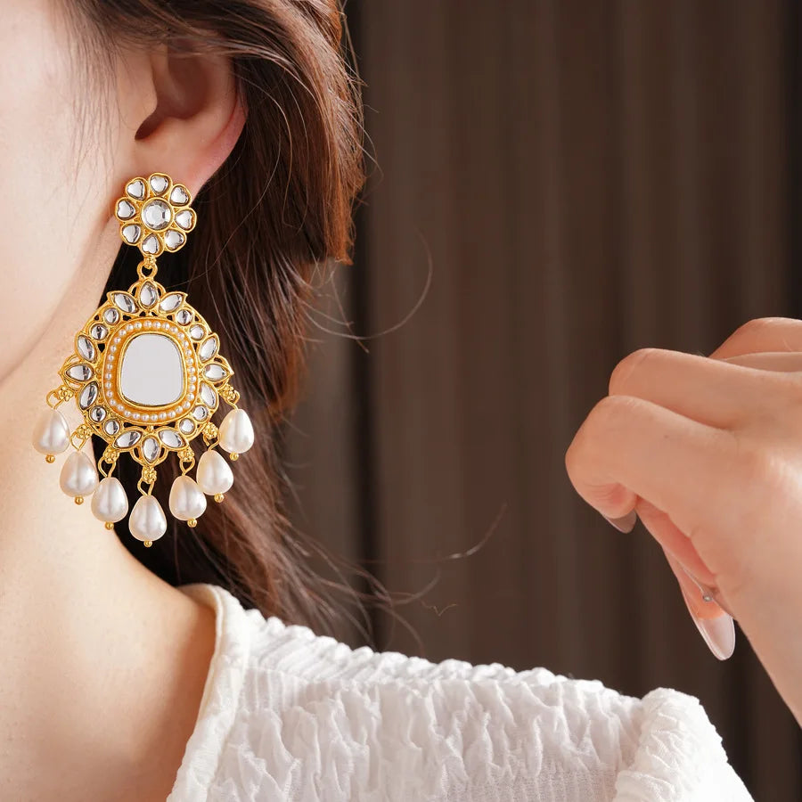 Vintage Light Luxury Wedding Jewelry Set for Women Water Drop Pearl Earrings Versatile High-end Retro Exaggerated Necklace