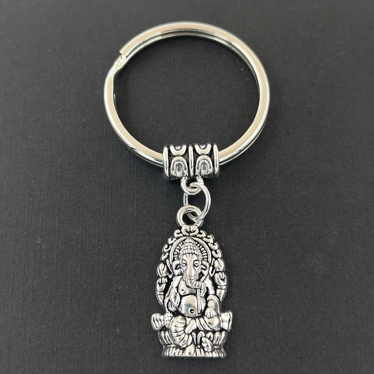 1pc Sacred Elephant Ganesha Keychain For Men, Buddha Keychain, God Of Wealth Elephant Keychain For Men