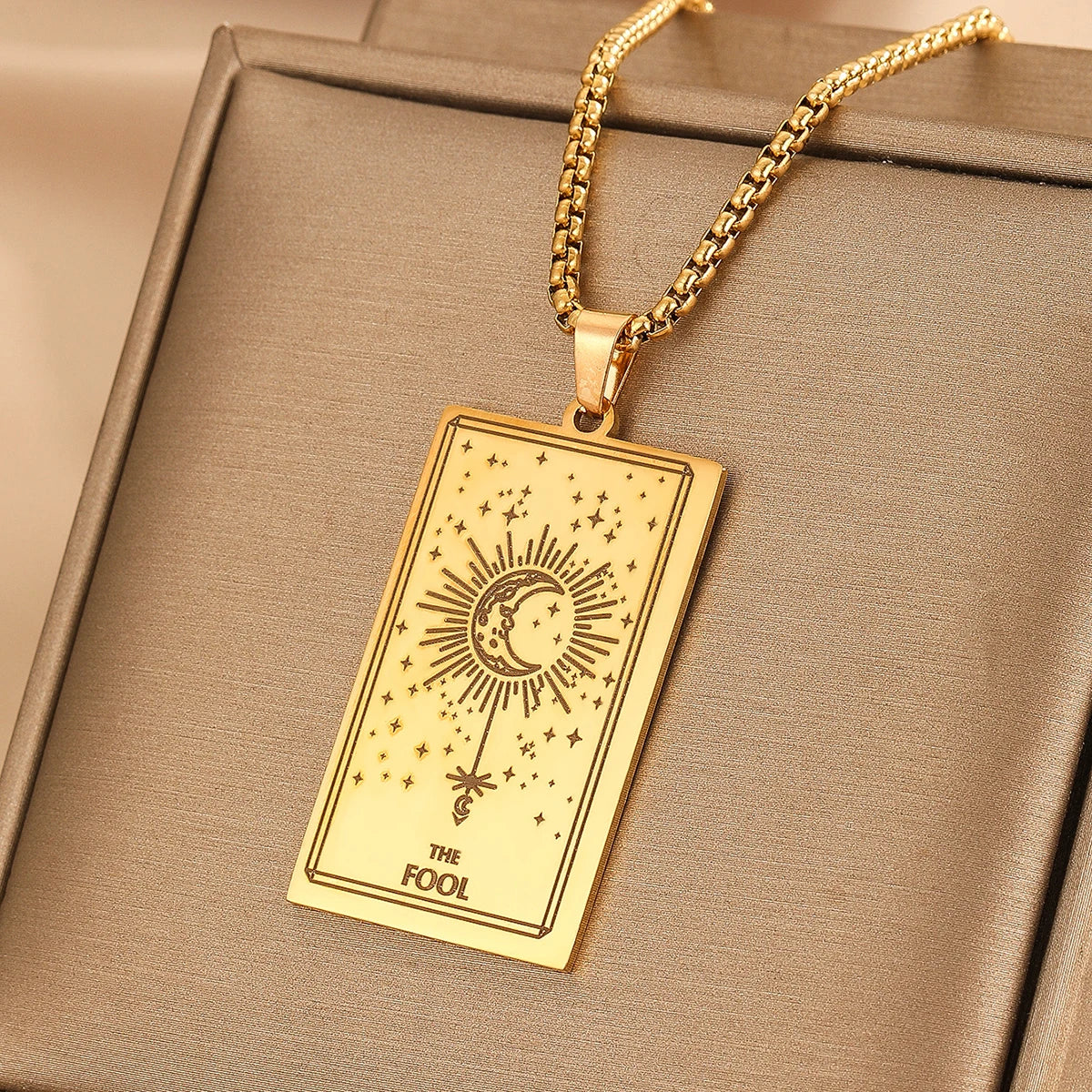 Vintage Moon Rose Flower Tarot Card Necklace Talisman Stainless Steel Libra Justice Necklace for Women Men Sun Amulet Jewelry