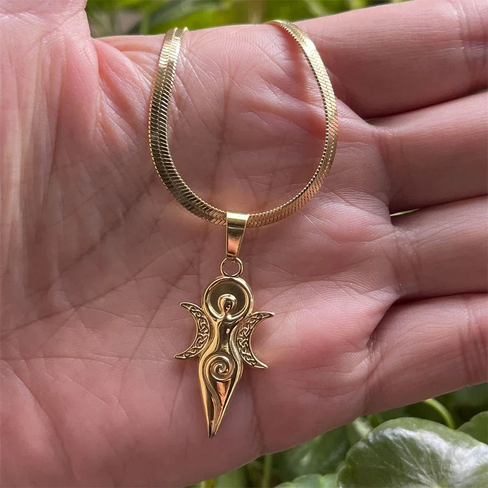 Witch Triple Moon Goddess Hecate Necklace for Women Men Stainless Steel Greek Mythology Amulet Chain Jewelry collier