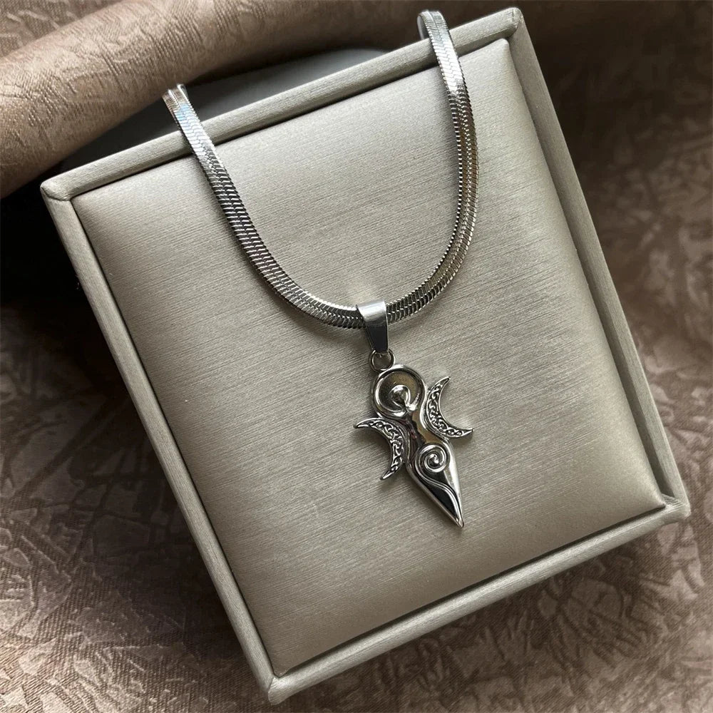Witch Triple Moon Goddess Hecate Necklace for Women Men Stainless Steel Greek Mythology Amulet Chain Jewelry collier