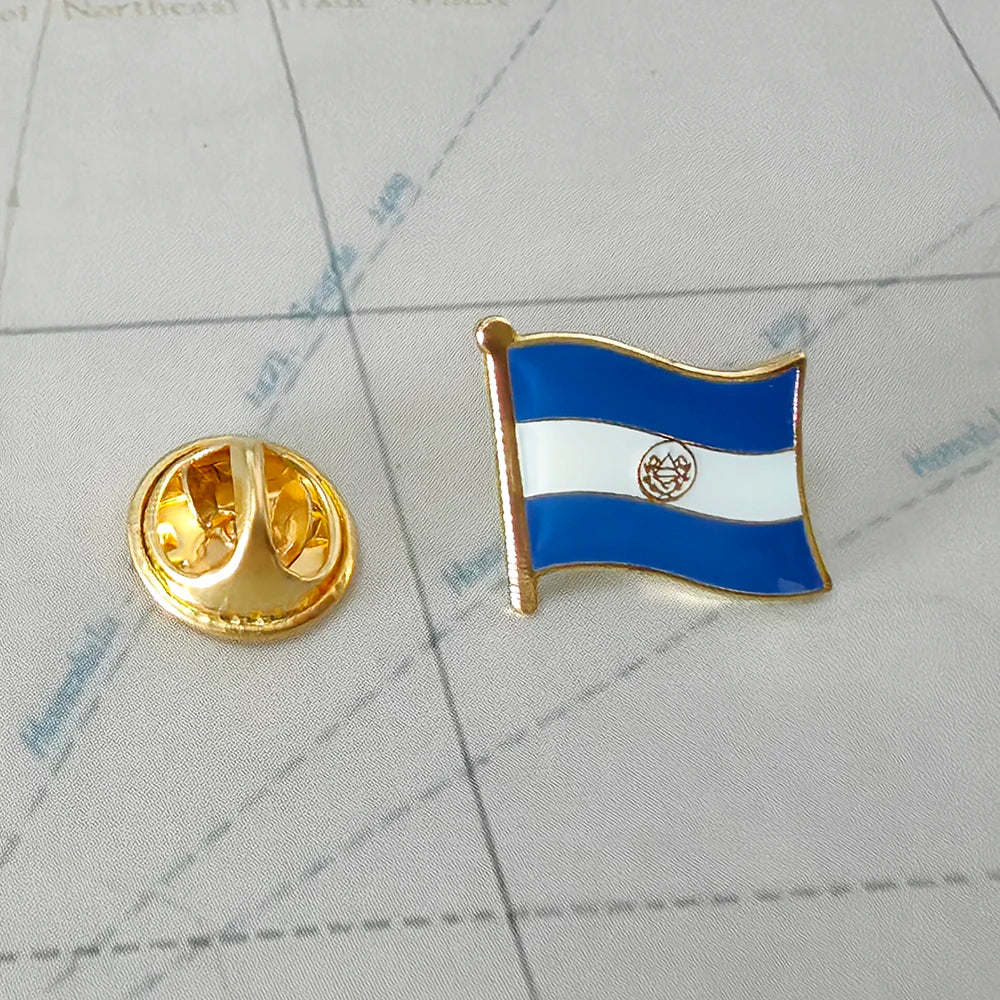 Salvador National Flag Lapel Pins Crystal Epoxy Metal Enamel Badge Paint Brooch Souvenir Suit Personality Commemorative Gifts