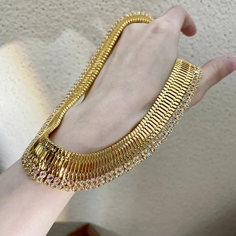 Vintage Metal handmade necklace Fashion Oval Portrait pendant necklace collarbone chain women's statement jewelry gift
