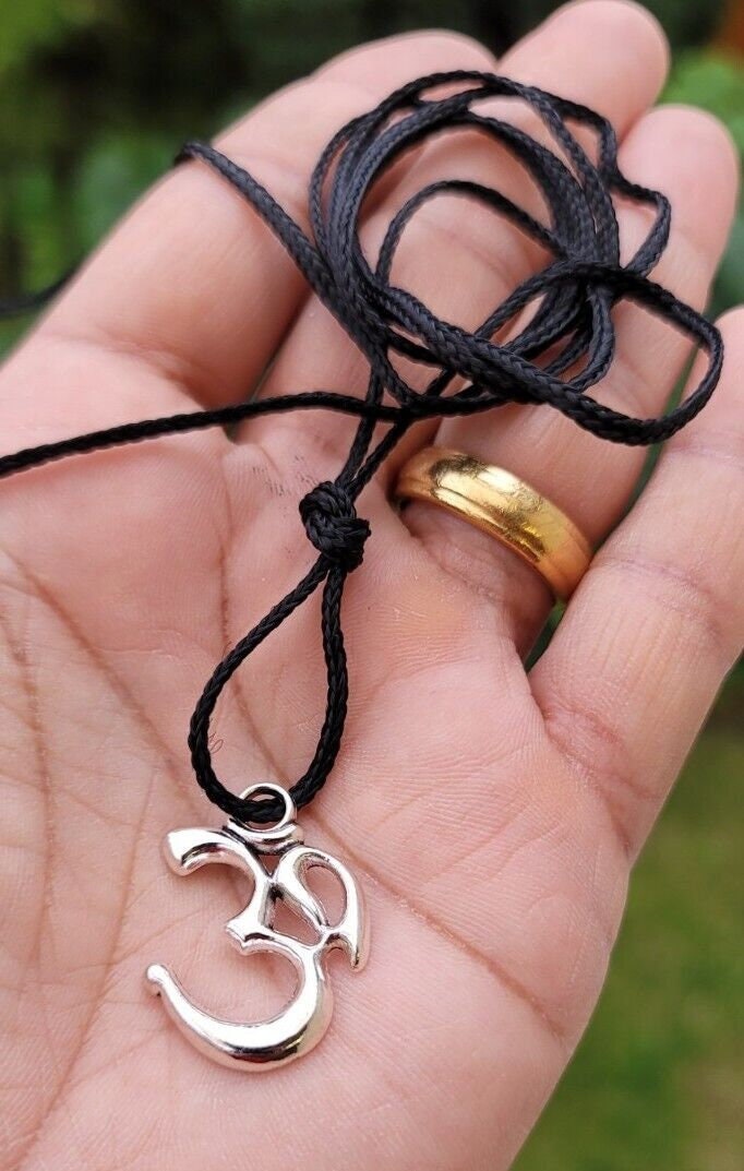 Om pendant hindu ohm power necklace silver plated evil eye protection shield k49