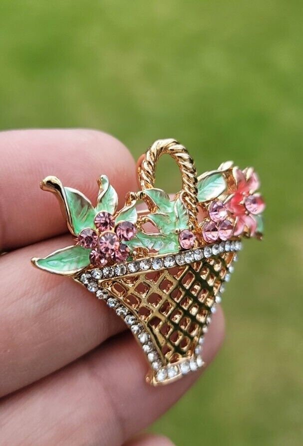 Flower basket brooch vintage look gold plated designer broach celebrity pin k32