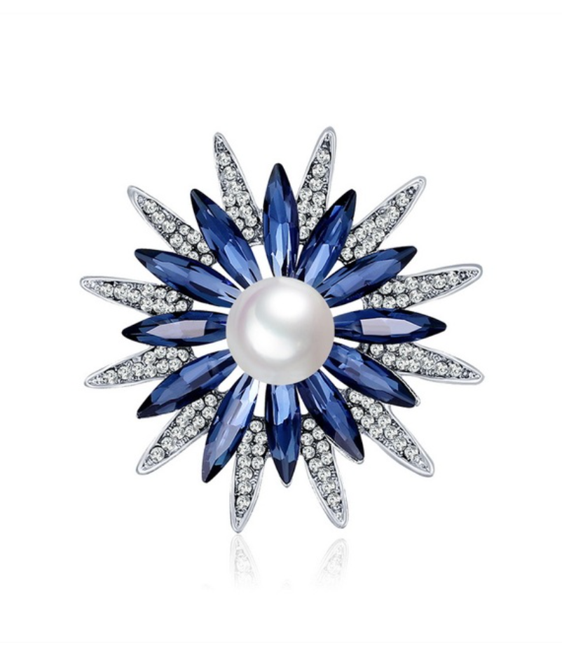 Flower Brooch Vintage Look Silver Plated Queen Design Broach Celebrity Pin K35