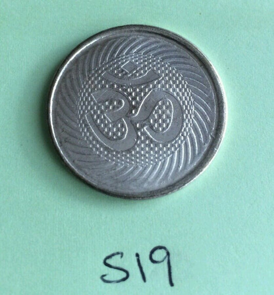 Silver Plated Laxmi Ganesh Ji Hindu OM Legend Good Luck Coin Gift XMas Token S19