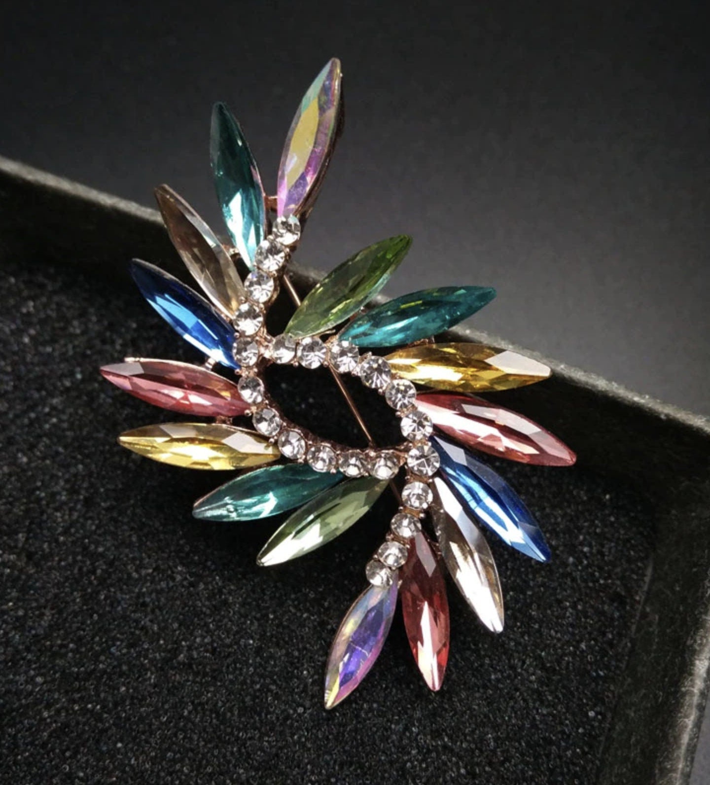 Multicolour Designer Brooch Vintage Look Gold Plated Suit coat broach Pin GGG20