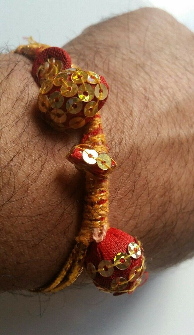 Hindu Nazar Protection Bracelet Kaudi Shell Tulsi Nazar Talisman Lucky Thread E4