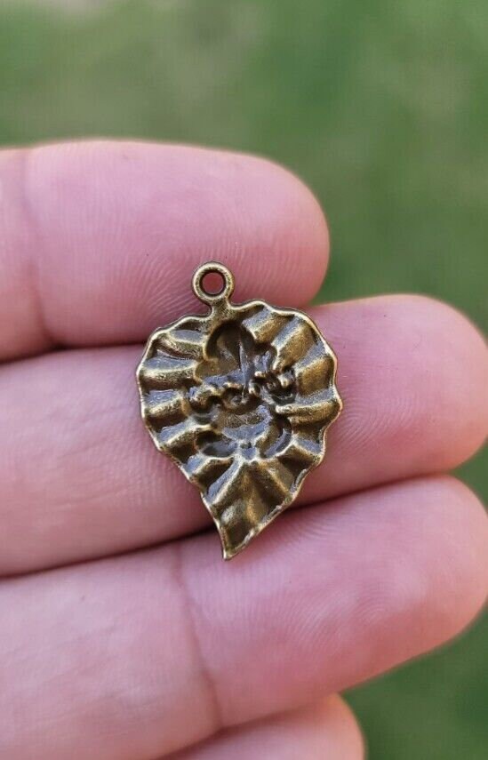 Sri Ganesh Pendant Peepal Leaf Design Necklace Evil Eye Protection Hindu Charm K52R Silver Gold plated Power shield
