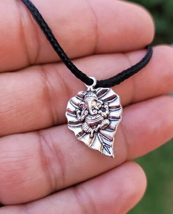 Sri Ganesh Pendant Peepal Leaf Design Necklace Evil Eye Protection Hindu Charm K52R Silver Gold plated Power shield