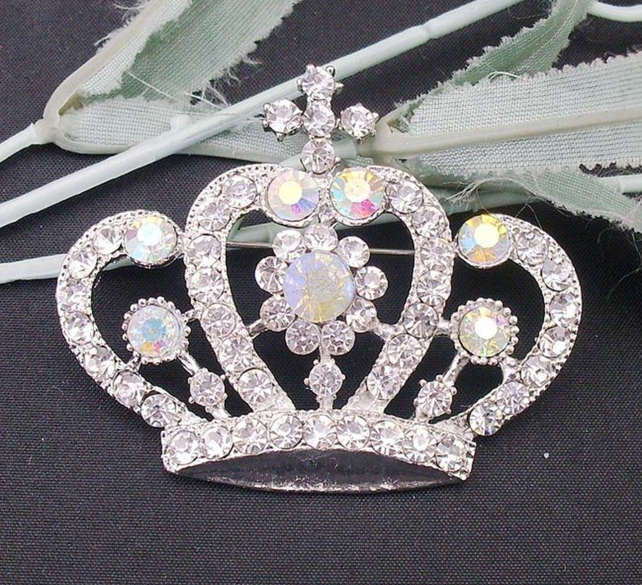 Crown brooch stunning vintage look silver plated stones royal design broach u18