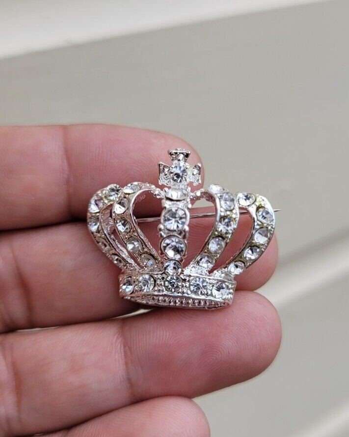 Crown brooch vintage look queen broach silver plated celebrity design pin k46