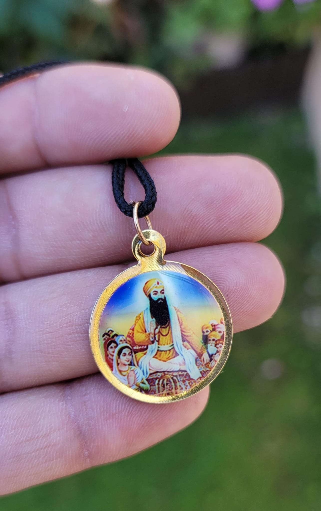 Guru Nanak Ji Baba Vadbhag Singh Sikh Round Pendant Black Evil Shield Thread MM1