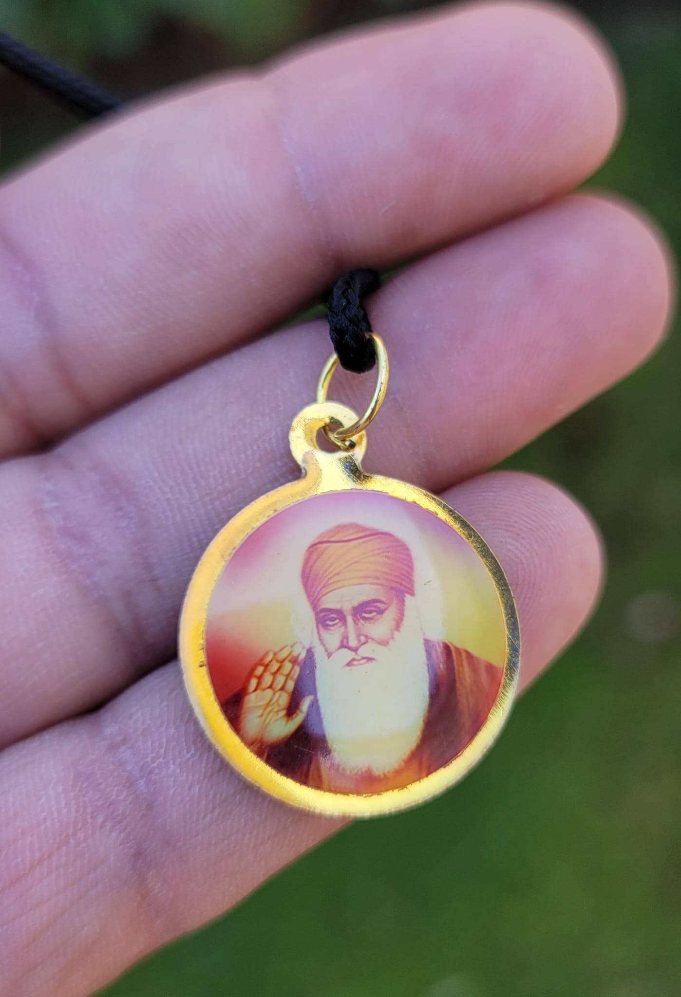 Guru Nanak Ji Baba Vadbhag Singh Sikh Round Pendant Black Evil Shield Thread MM1