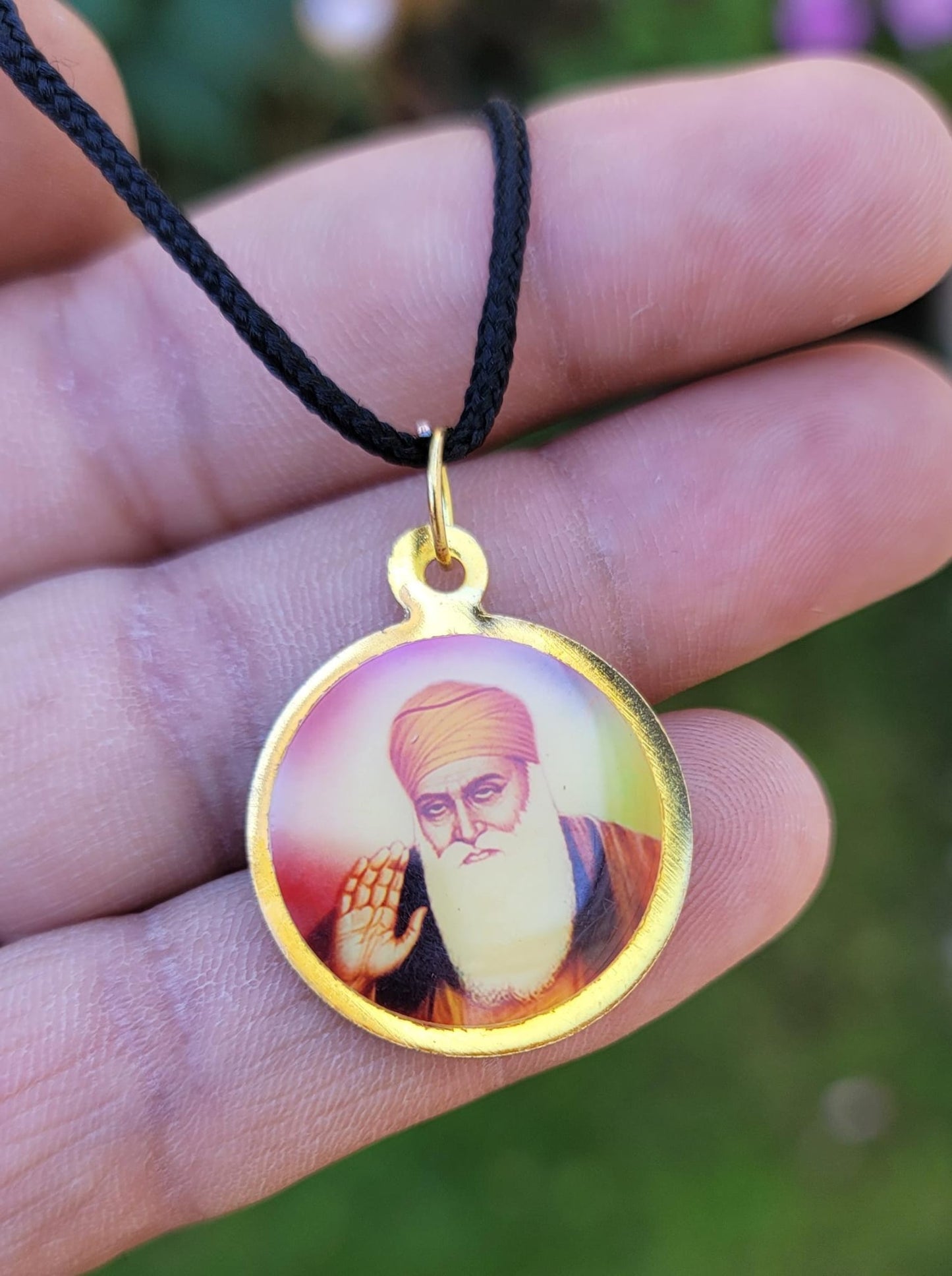 Guru Nanak Ji Baba Vadbhag Singh Sikh Round Pendant Black Evil Shield Thread MM1