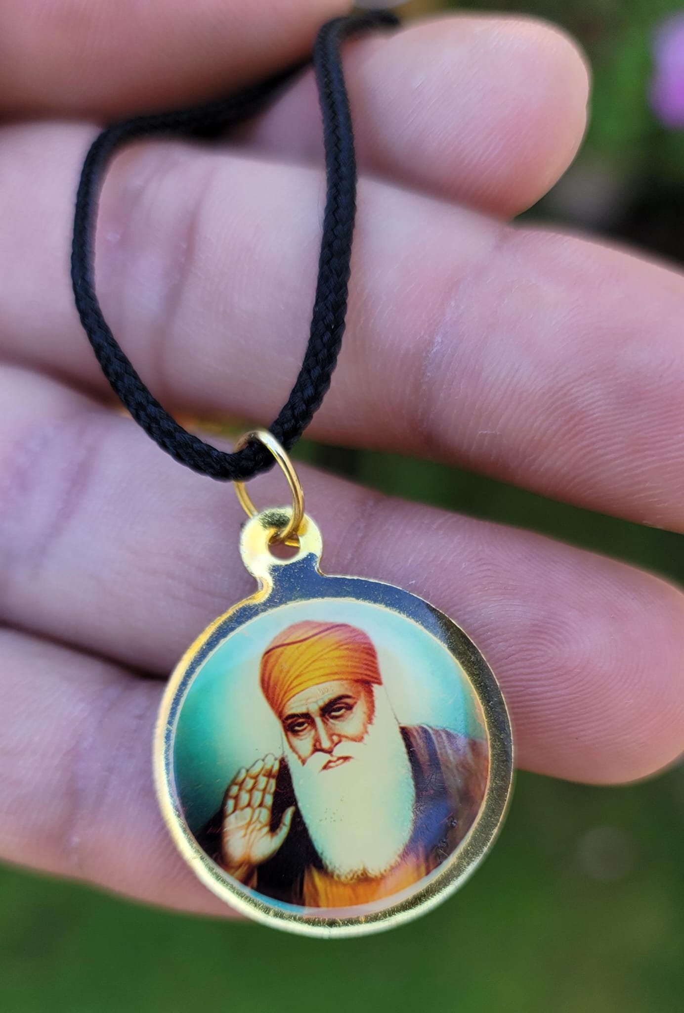 Guru Nanak Ji Baba Vadbhag Singh Sikh Round Pendant Black Evil Shield Thread MM1
