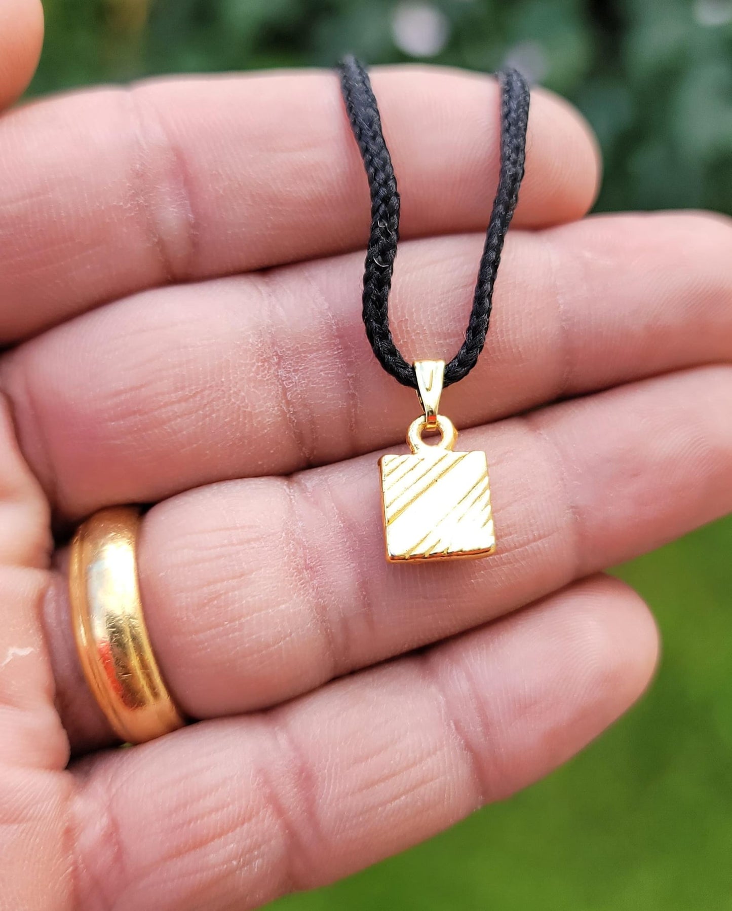 Ek Onkar Pendant Tiny Sikh Locket Punjabi Singh Gold Plated Amulet thread LL33