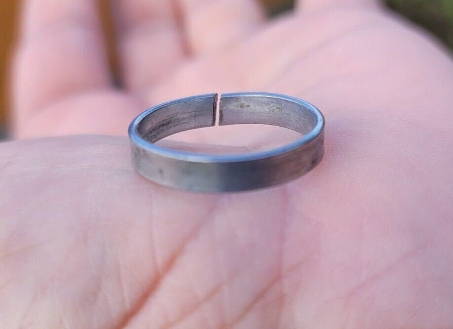 Beautiful protection amulet pure iron sarbloh punjabi hindu sikh ring adjustable