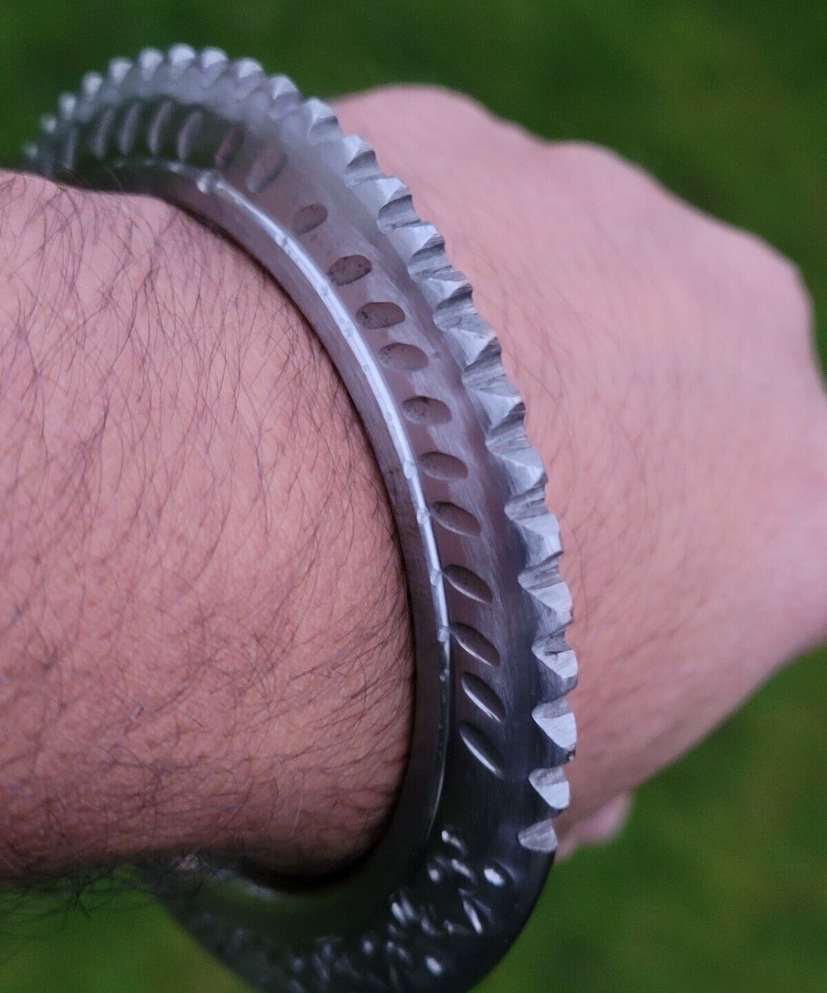 Sarbloh Toothing Edge Chakri Kara Floral Engraved Heavy Kada Sikh Khalsa Bangle Pure Iron OG4 New