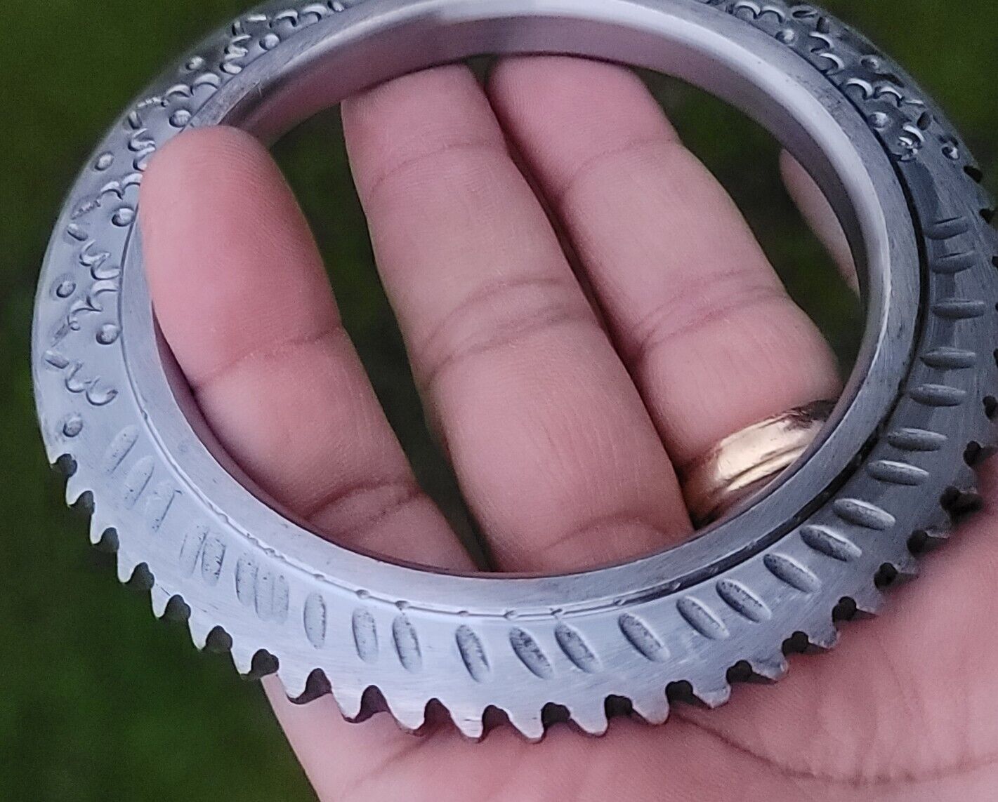 Sarbloh Toothing Edge Chakri Kara Floral Engraved Heavy Kada Sikh Khalsa Bangle Pure Iron OG4 New