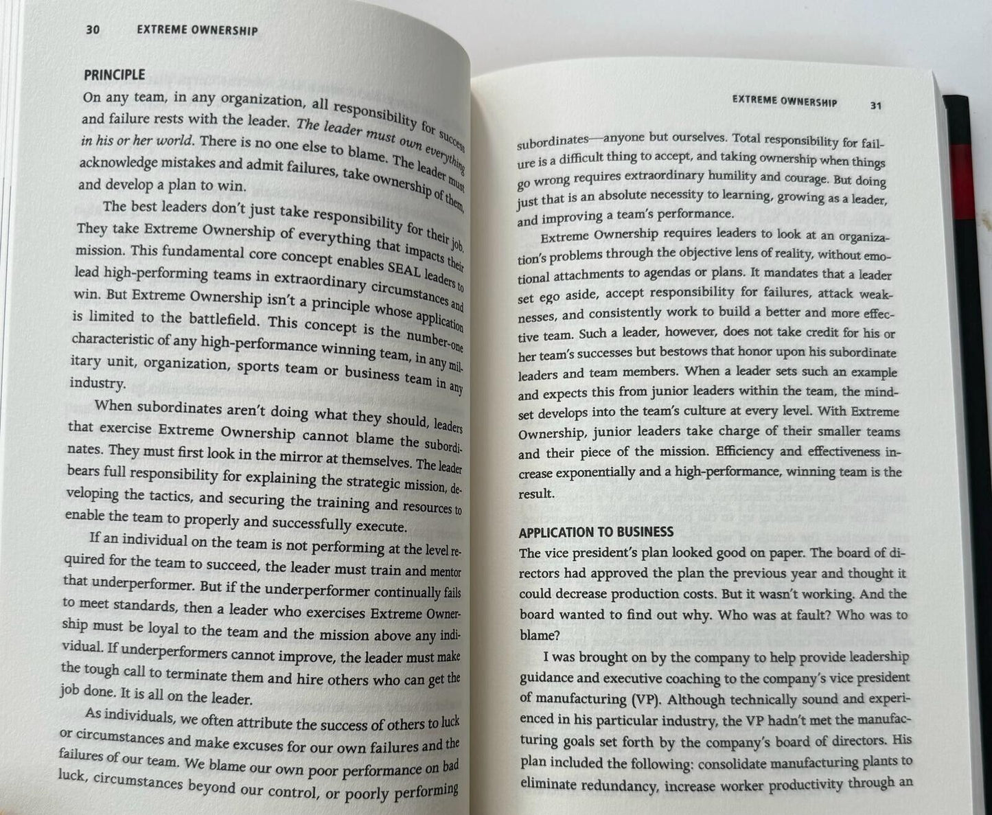 Extreme Ownership How US Navy  Seals Lead and Win Jocko Willink English Book New