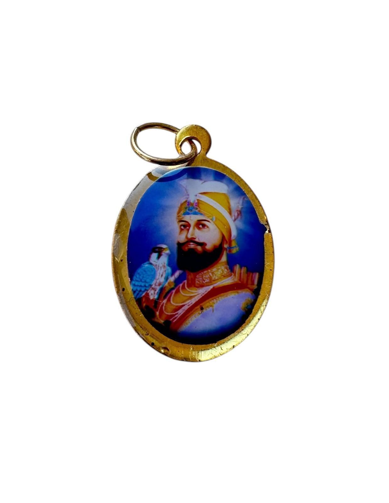 Sikh Guru Nanak Gobind Singh Pendant Double Sided Oval Photo Necklace Dori UK DD57