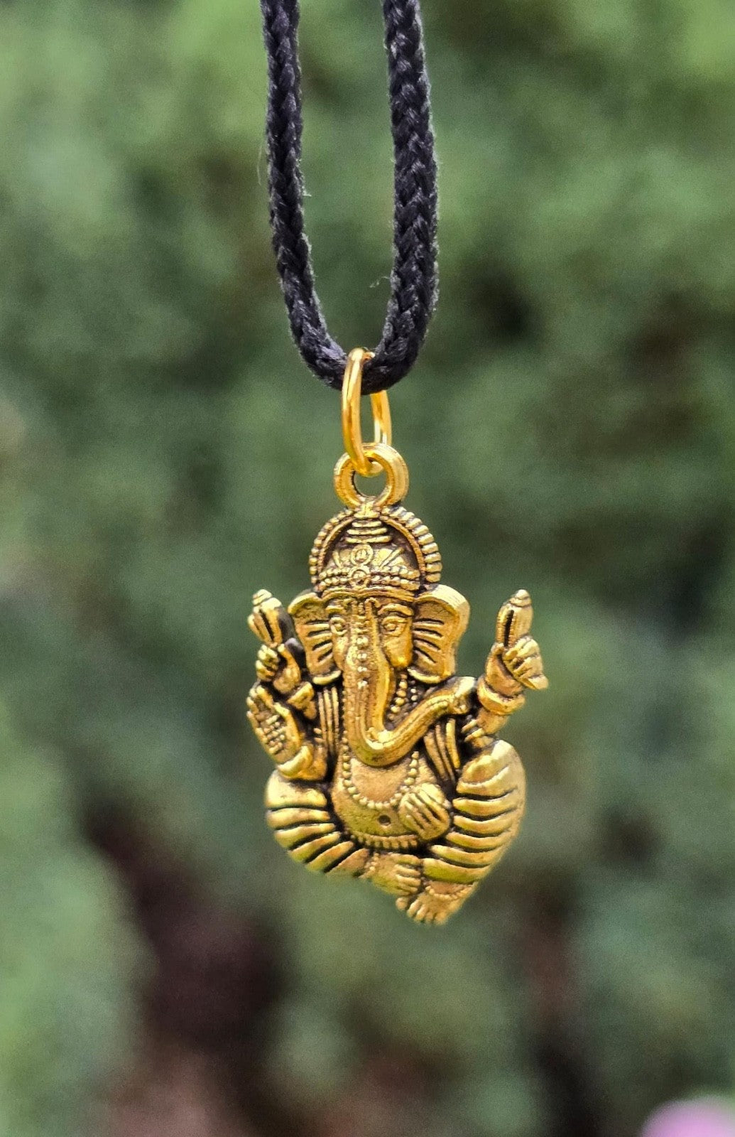 Lord Ganesh Pendant Gold or Silver Colour Stainless Steel Nazar Protection UK Q36 Hindu black dori