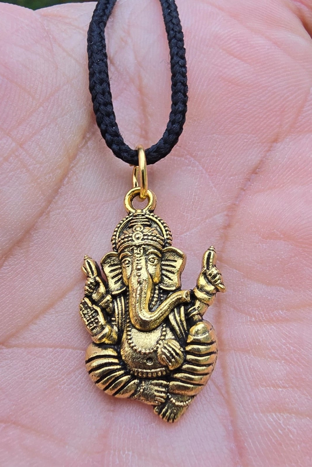 Lord Ganesh Pendant Gold or Silver Colour Stainless Steel Nazar Protection UK Q36 Hindu black dori
