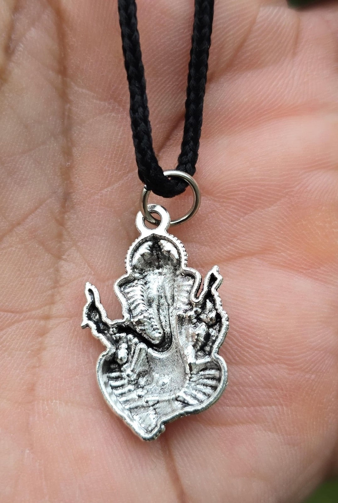 Lord Ganesh Pendant Gold or Silver Colour Stainless Steel Nazar Protection UK Q36 Hindu black dori