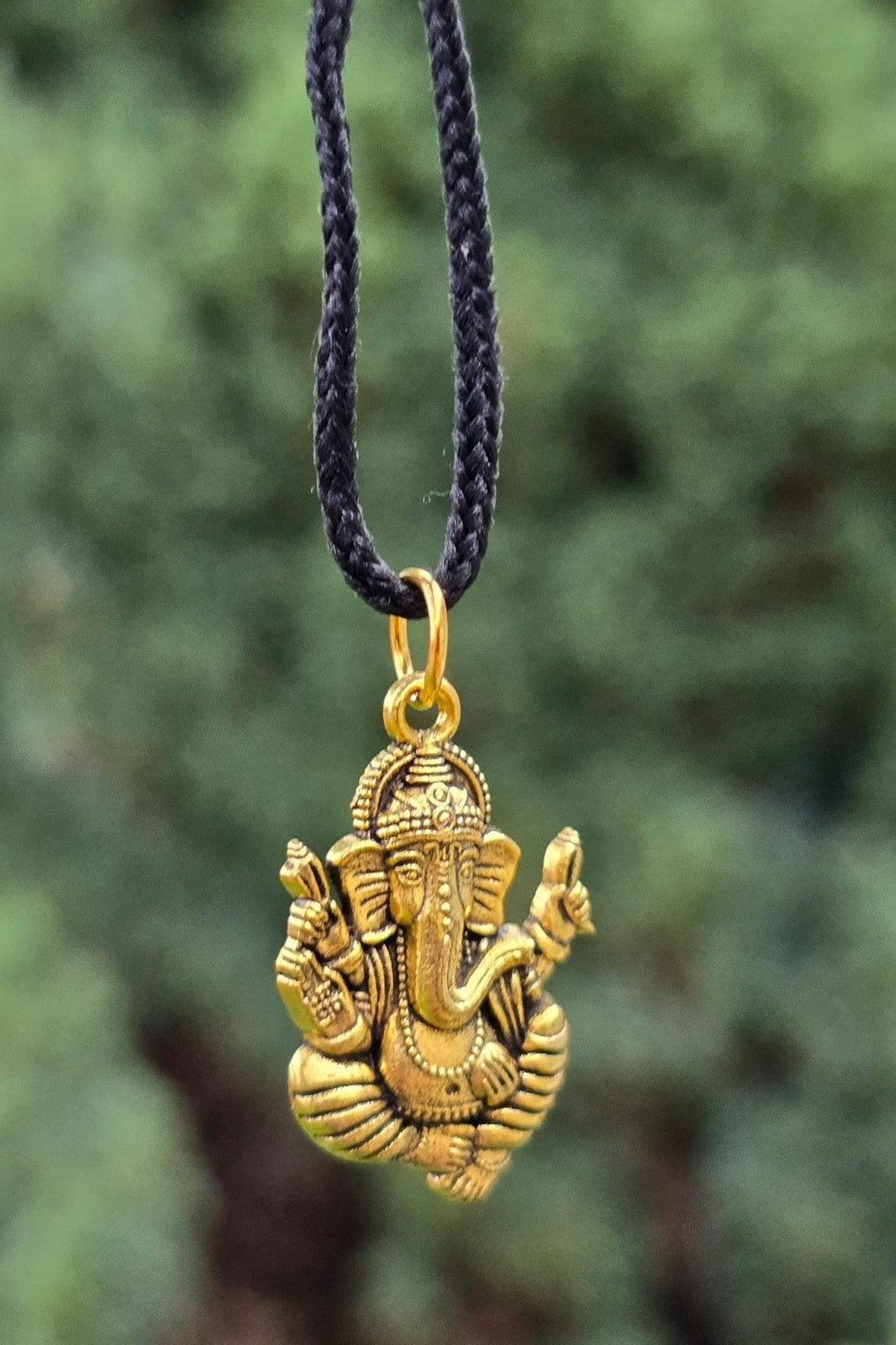 Lord Ganesh Pendant Gold or Silver Colour Stainless Steel Nazar Protection UK Q36 Hindu black dori