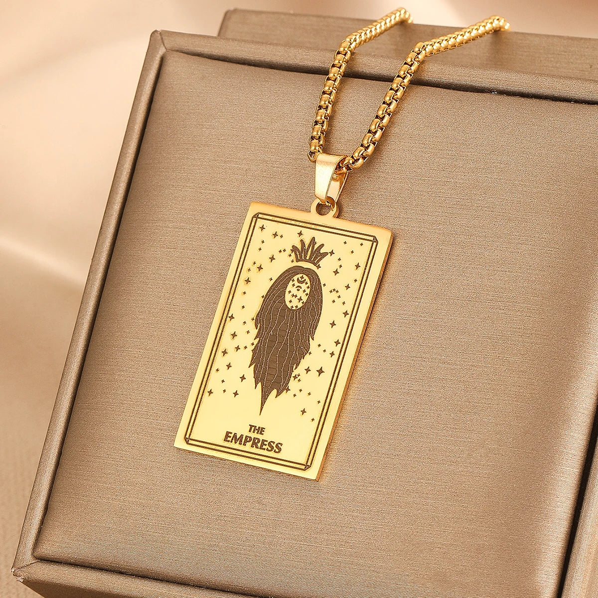 Vintage Moon Rose Flower Tarot Card Necklace Talisman Stainless Steel Libra Justice Necklace for Women Men Sun Amulet Jewelry