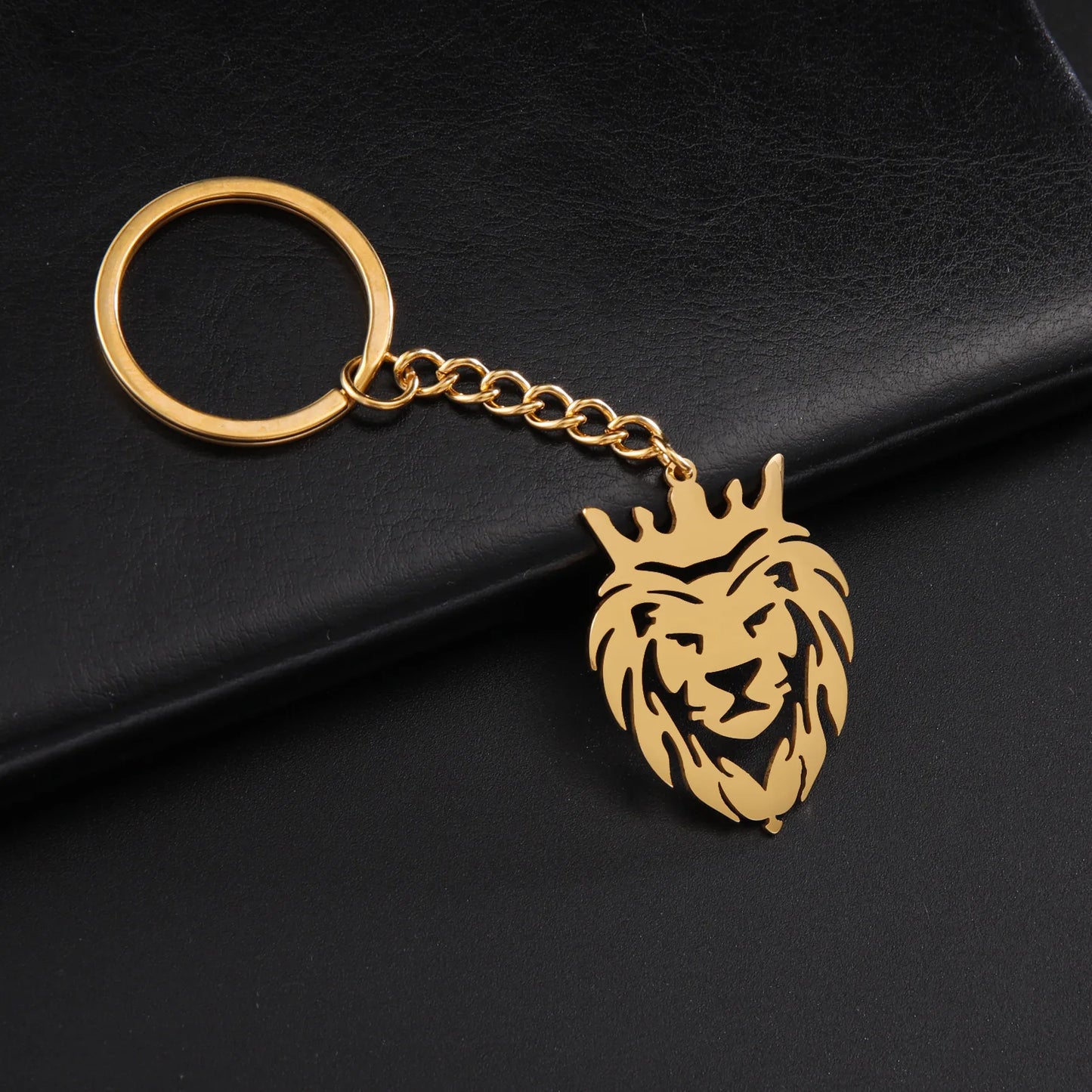 2024 New fashion cut titanium steel chain keychain Lion King Pendant Hip Hop punk style stainless steel animal keychain