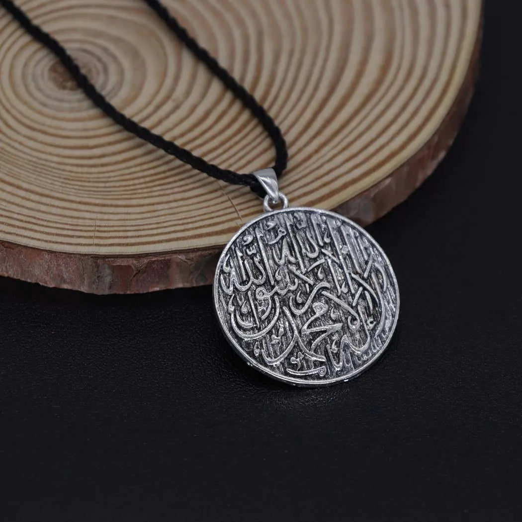 2024 new fashion alloy circular pendant necklace temperament with clavicle chain men's and women's accessories accessories