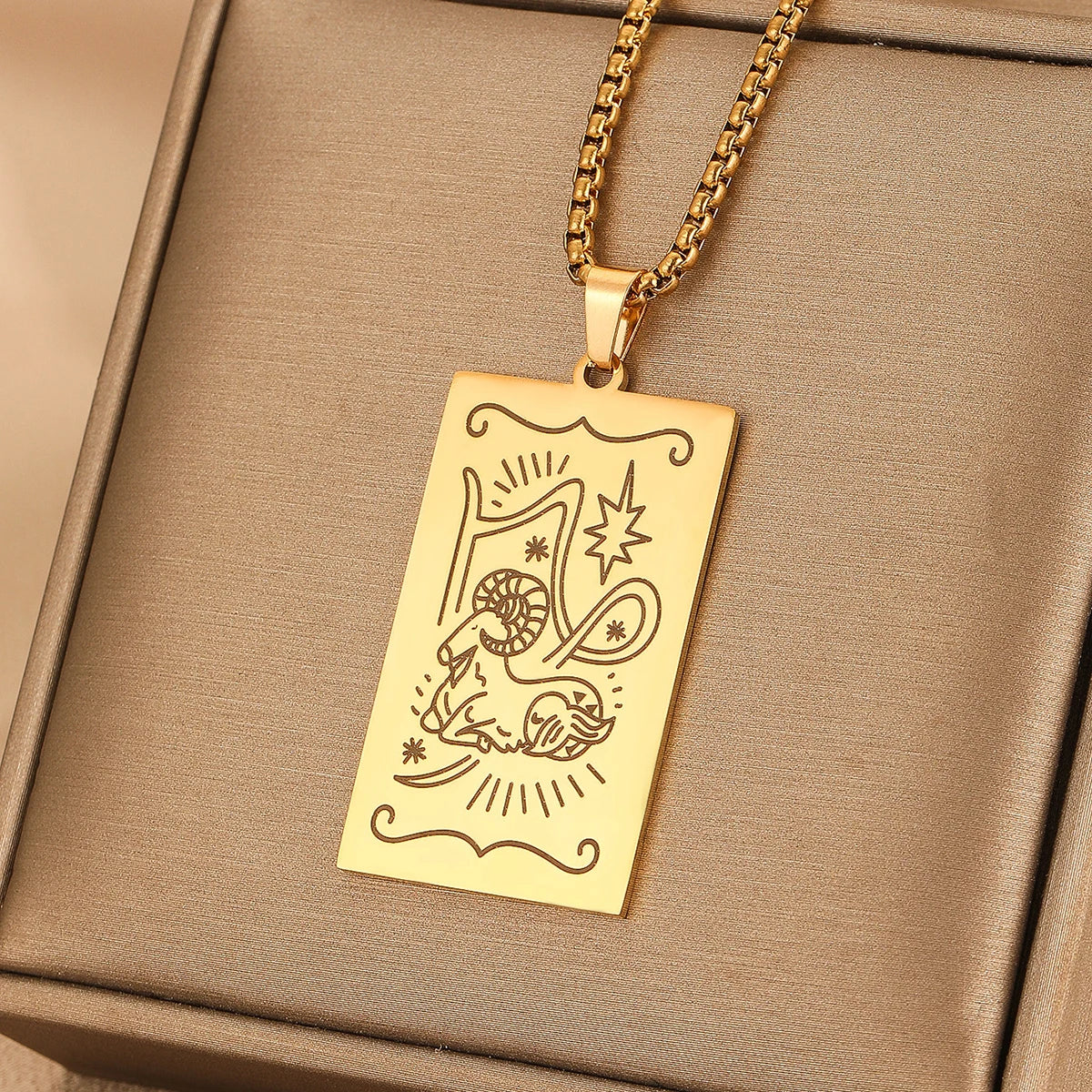Vintage Moon Rose Flower Tarot Card Necklace Talisman Stainless Steel Libra Justice Necklace for Women Men Sun Amulet Jewelry