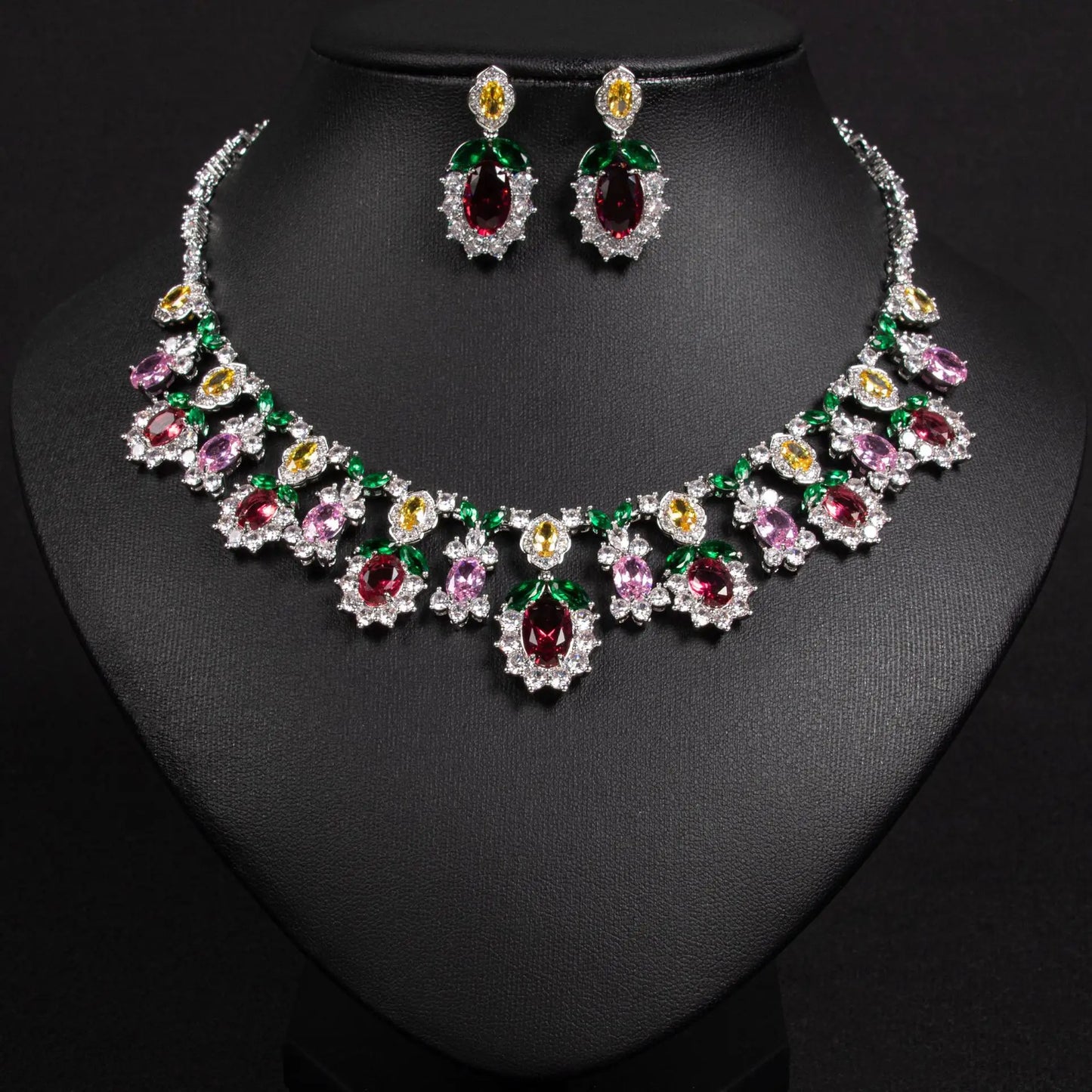 Women's Light Luxury Niche Design Floral Zircon Necklace Earring Set Fashionable And Versatile Pendant Set Daily Accessories