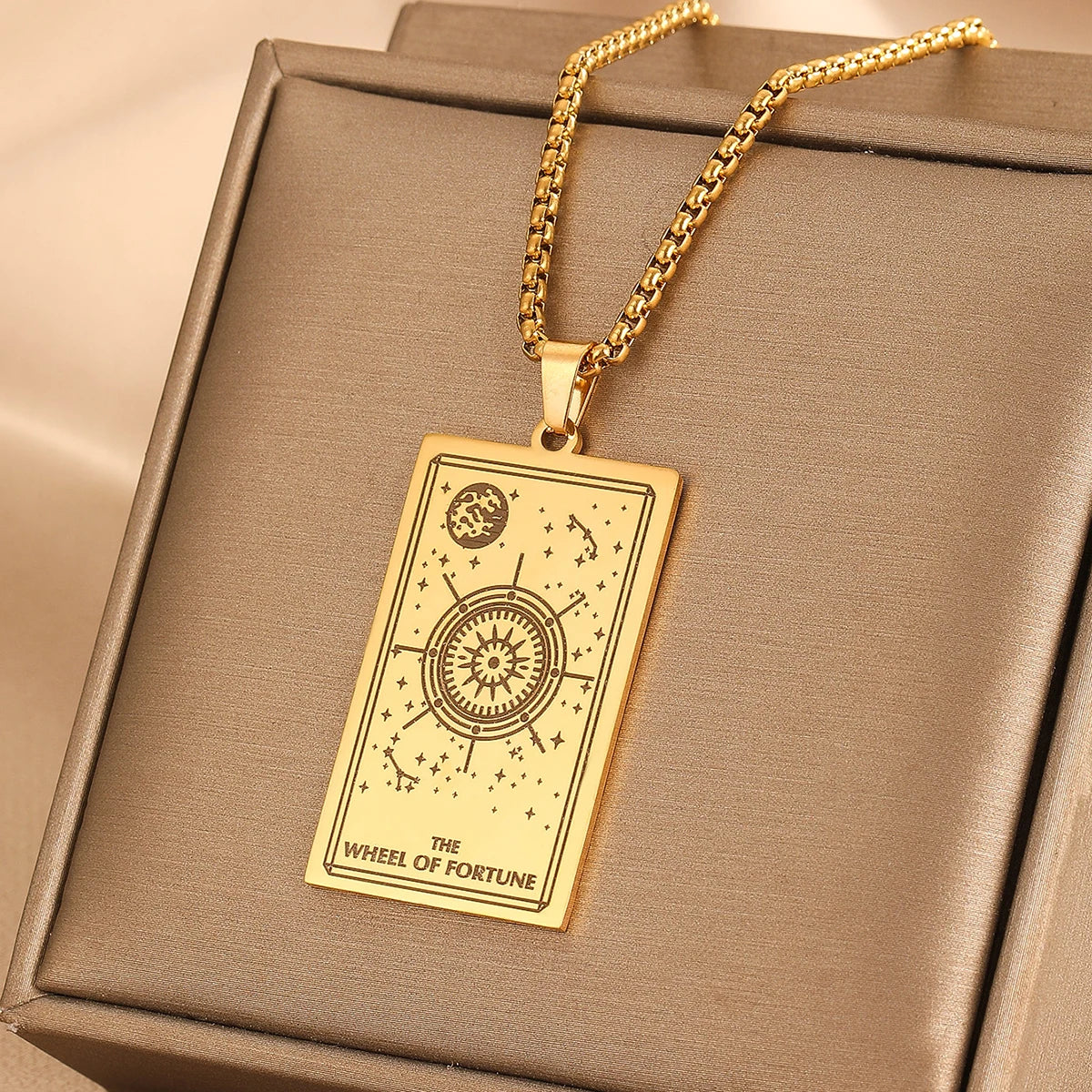 Vintage Moon Rose Flower Tarot Card Necklace Talisman Stainless Steel Libra Justice Necklace for Women Men Sun Amulet Jewelry