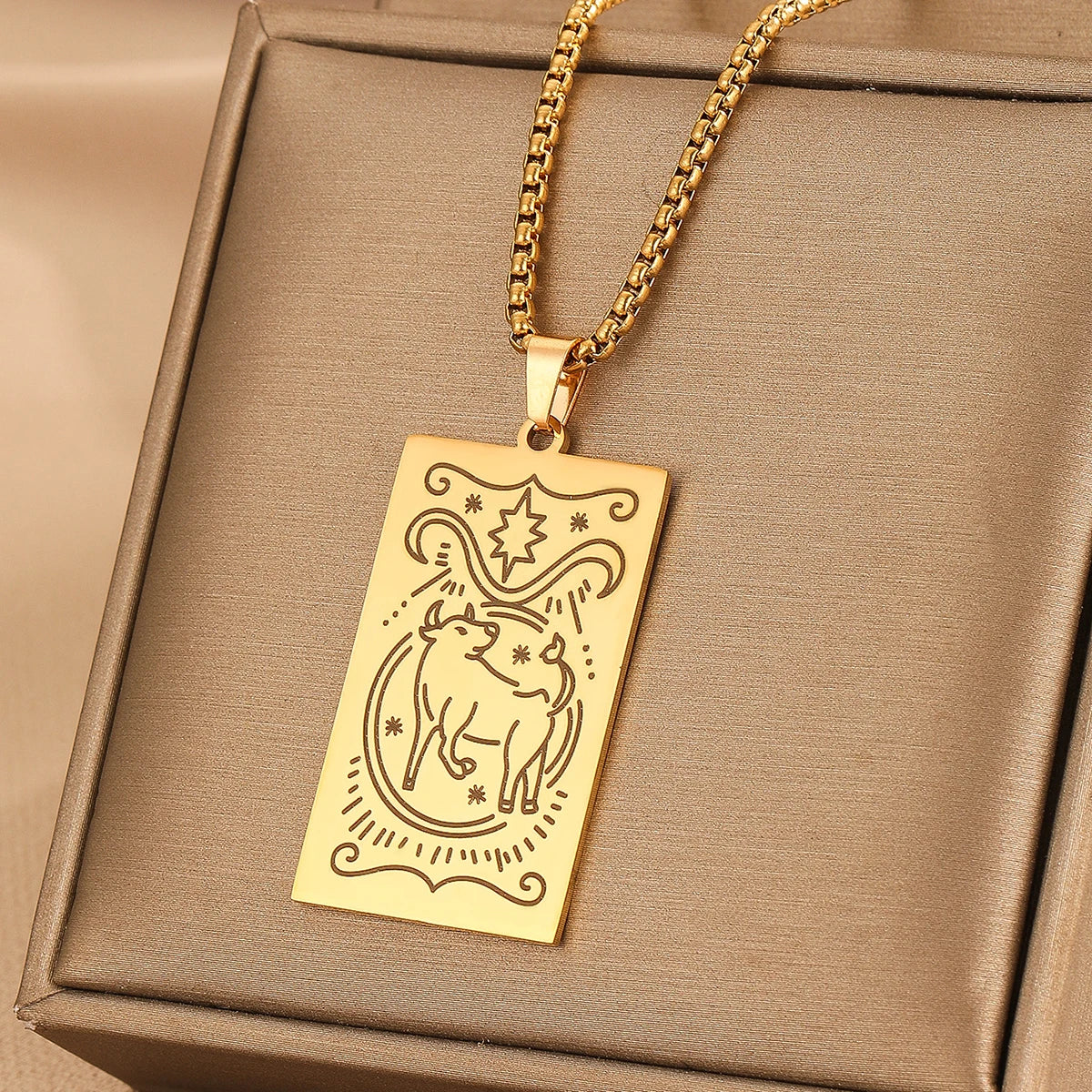 Vintage Moon Rose Flower Tarot Card Necklace Talisman Stainless Steel Libra Justice Necklace for Women Men Sun Amulet Jewelry
