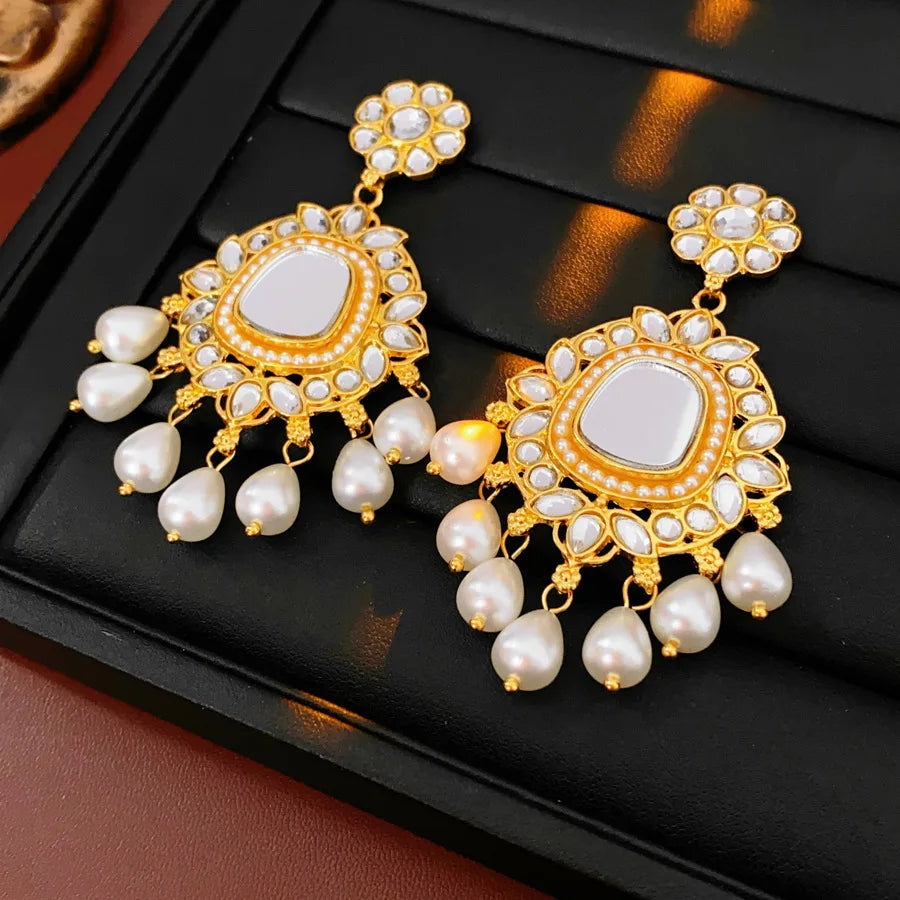 Vintage Light Luxury Wedding Jewelry Set for Women Water Drop Pearl Earrings Versatile High-end Retro Exaggerated Necklace
