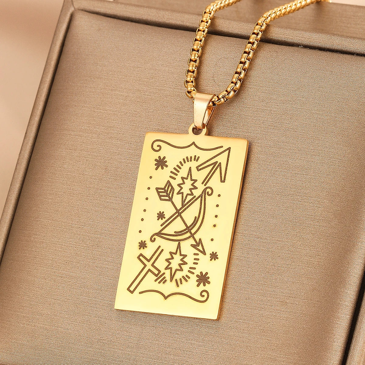 Vintage Moon Rose Flower Tarot Card Necklace Talisman Stainless Steel Libra Justice Necklace for Women Men Sun Amulet Jewelry