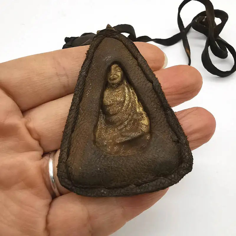 Tibet Local Pocket BUDDHA Amulet With Cow Leather Chain Necklace TNL392